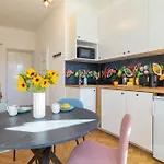 Alma In Cracow! 2 Room By The Gate To Old Town