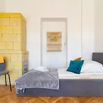 Alma In Cracow! 2 Room By The Gate To Old Town